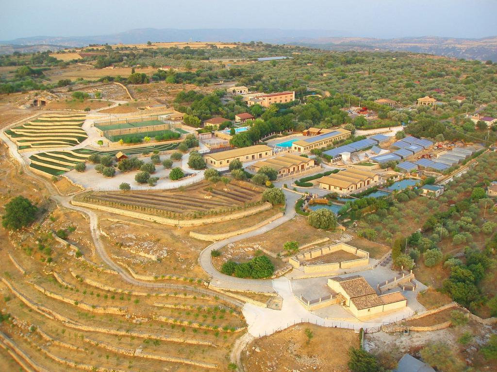 Villaggio Agrituristico Campanio Ferla Bagian luar foto