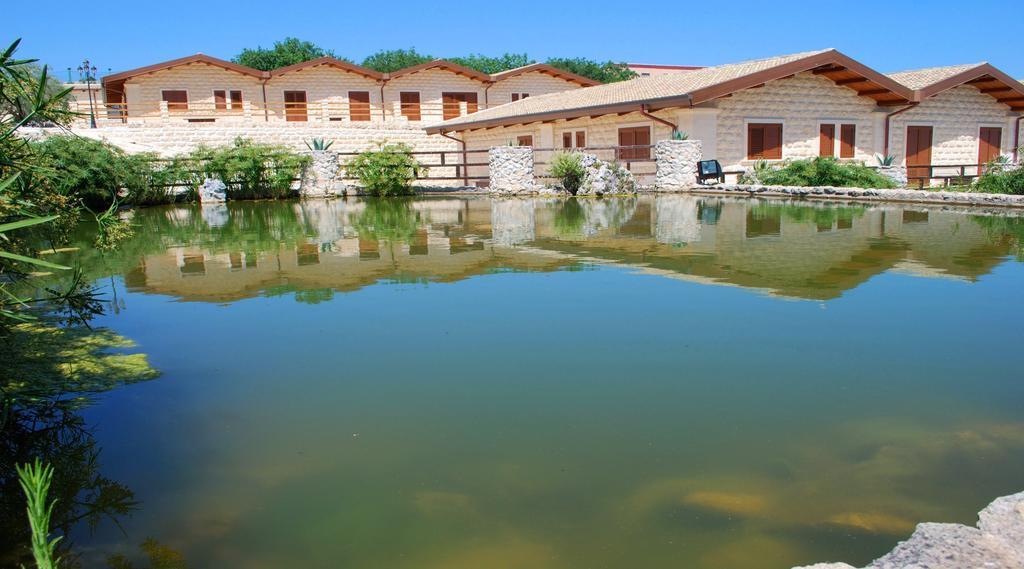 Villaggio Agrituristico Campanio Ferla Bagian luar foto
